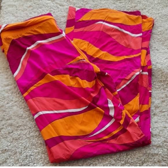 NEW TRINA TURK  vivid Viata spa  and swim collection size L - Picture 3 of 12